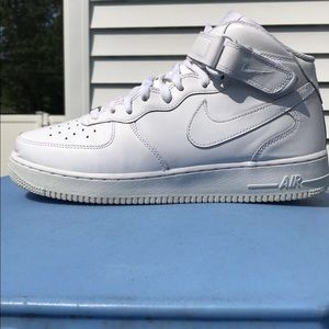 Nike Air Force 1 Mid